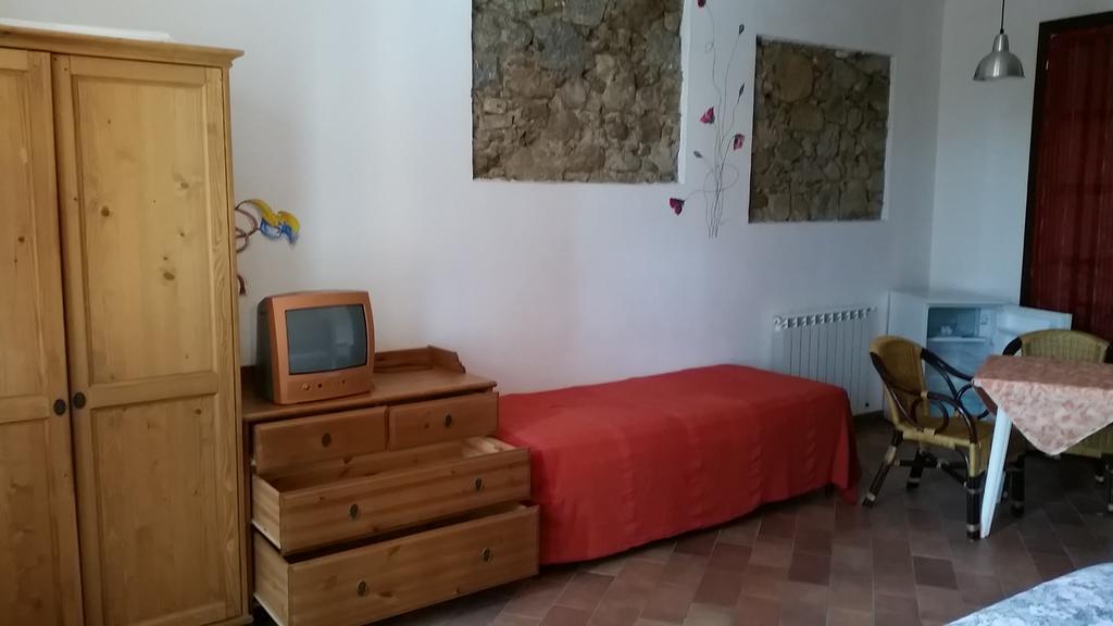 L'Ogliera Appartamenti Dell'Aia Pomonte Exterior foto